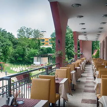 Odessos Park Apartament *