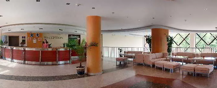 Odessos Park Apartamento *